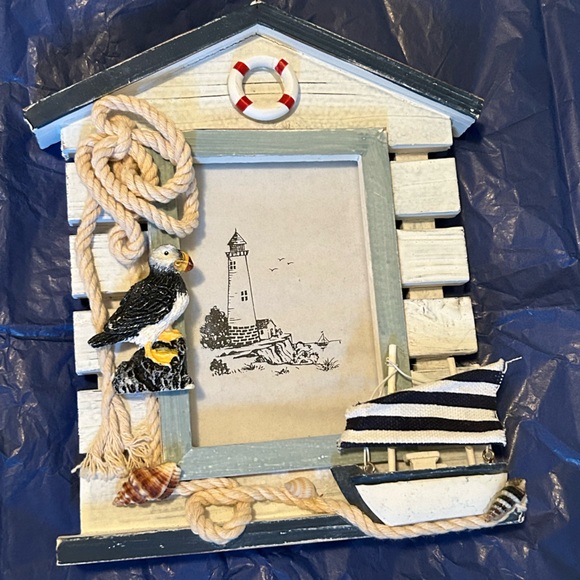 Wooden picture frame. - Picture 3 of 4